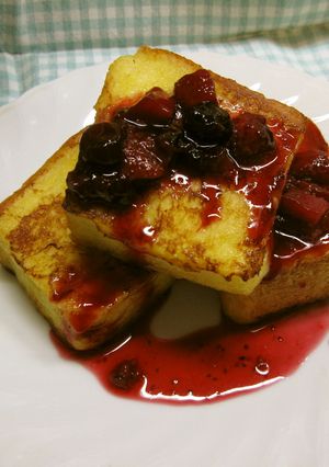 フレンチトースト＆手作りベリーソース-レシピのメイン写真