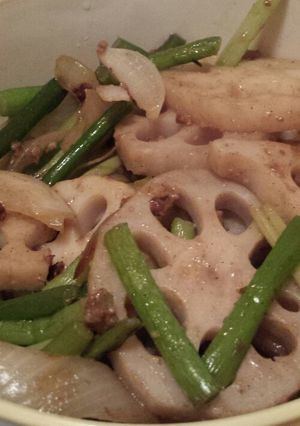 牛豚合挽肉蓮根大蒜芽玉葱の大蒜昆布茶炒め-レシピのメイン写真