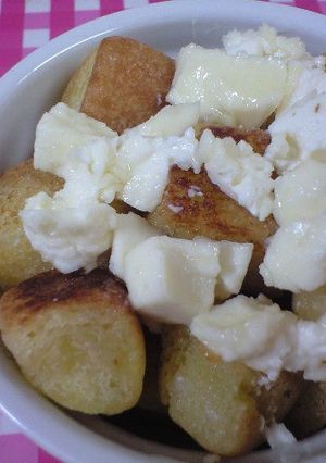 チーズとはちみつdeパンのココット-レシピのメイン写真