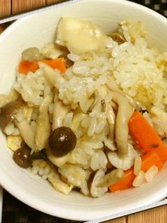 きのこたっぷり★簡単炊き込みごはん-レシピのメイン写真