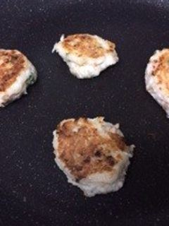 ふわふわ大和芋焼き〜餃子の具で〜-レシピのメイン写真