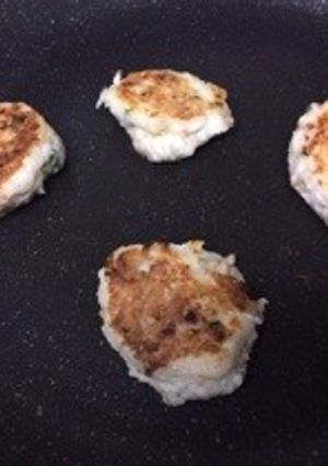 ふわふわ大和芋焼き〜餃子の具で〜-レシピのメイン写真