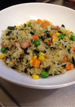 簡単な焼き飯。野菜いっぱいまぜちゃえ！-レシピのメイン写真