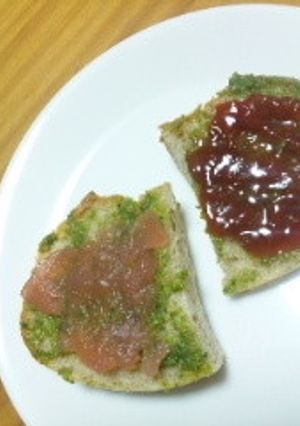 まさかの!ジェノベーゼ+ジャムトースト-レシピのメイン写真