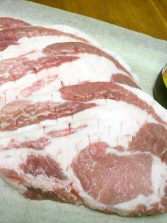 厚切り肉焼く前のひと手間で柔らかさup♪-レシピのメイン写真