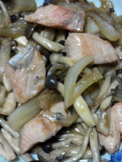 鮭とキノコの炒め物-レシピのメイン写真