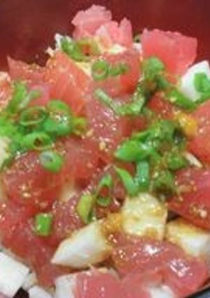 紅コク・醤油コラボ！ピリ辛マグロ丼-レシピのメイン写真