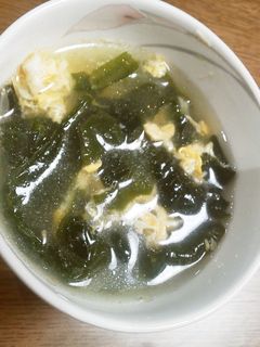 わかめ、たまねぎ、たまごスープ☆中華風-レシピのメイン写真