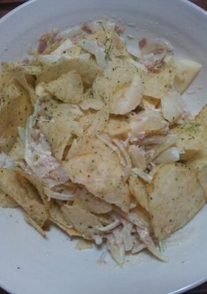 りんごとポテトチップのサラダ-レシピのメイン写真