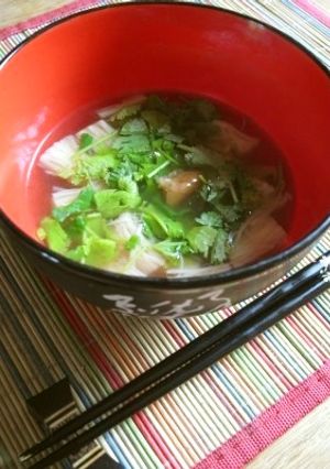 梅とコリアンダーのおすましスープ-レシピのメイン写真