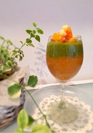 ケールと柿の2層スムージー-レシピのメイン写真