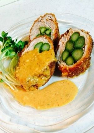 アスパラ巻きトンカツ♪簡単ごまソース添え-レシピのメイン写真