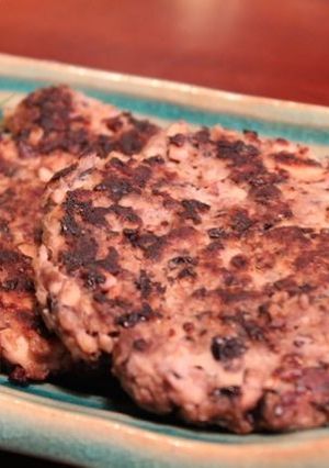 19.絶品！黒豆と鹿ハンバーグ-レシピのメイン写真