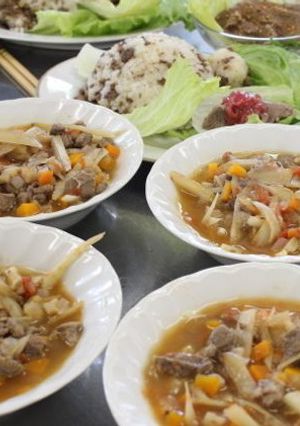 2.根菜と鹿筋肉のトマトスープ-レシピのメイン写真