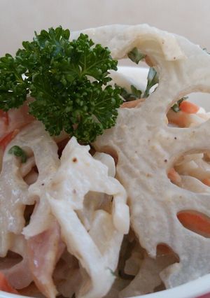 お箸が止まらない♪簡単レンコンのサラダ-レシピのメイン写真