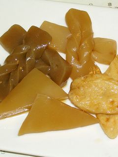 こんにゃくと笹かまの煮物 42kcal-レシピのメイン写真