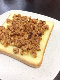 揚げ玉で☆きな粉クランブル風?トースト-レシピのメイン写真