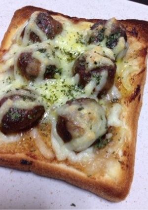 がっつり美味しい♪ミートボールのトースト-レシピのメイン写真
