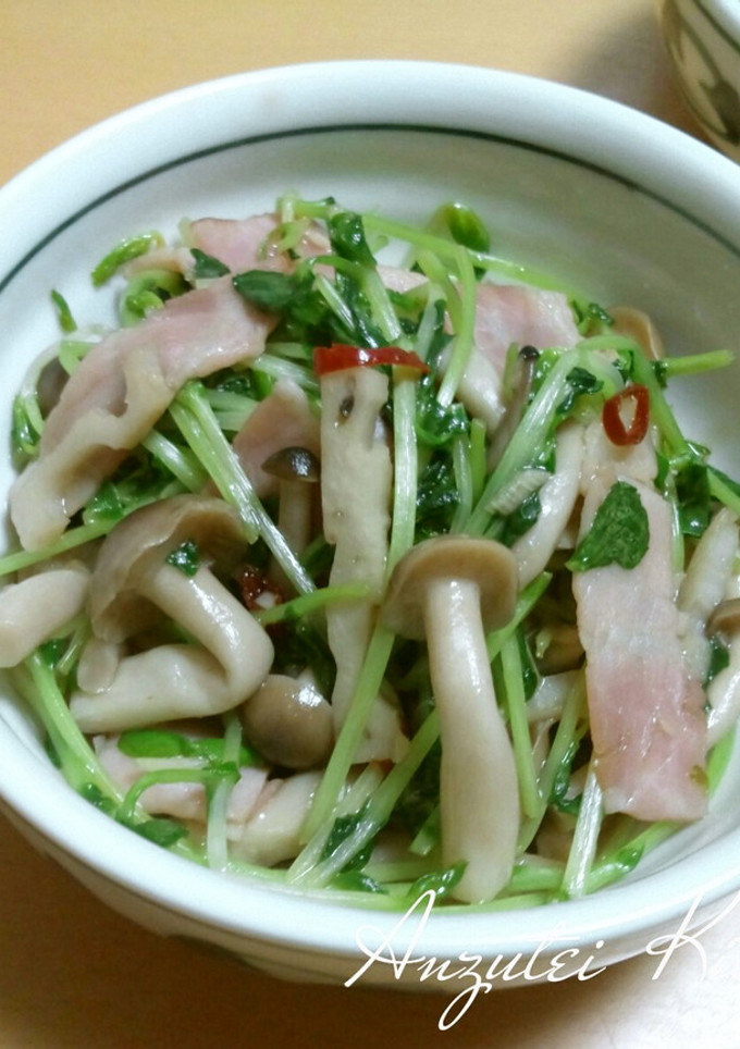 豆苗と蓮根としめじのオイソース炒め-レシピのメイン写真