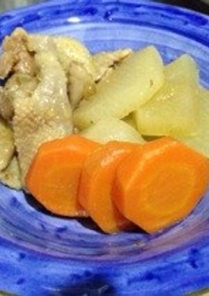鶏皮と大根と人参の煮付け-レシピのメイン写真