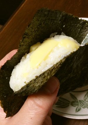 旨うま☆昆布茶とチーズのおにぎり-レシピのメイン写真