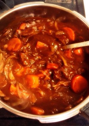 にくにこぉ(^o^)牛肉のハヤシ煮込み-レシピのメイン写真