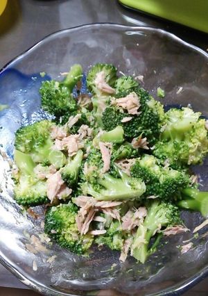 簡単弁当のおかず ブロッコリーのツナ和え-レシピのメイン写真