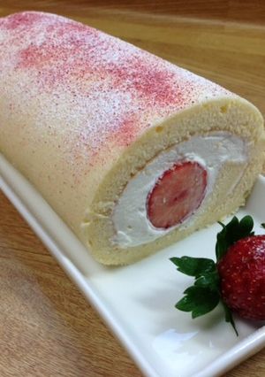 シフォン生地でふわふわロールケーキ-レシピのメイン写真