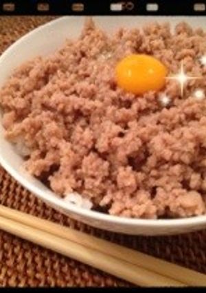 お店の味！ジューシー鶏そぼろ♡お弁当にも-レシピのメイン写真