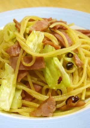 キャベツとベーコンのペペロンチーノ-レシピのメイン写真
