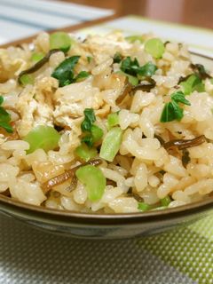大根葉入り塩昆布と油揚げの炊き込みごはん-レシピのメイン写真