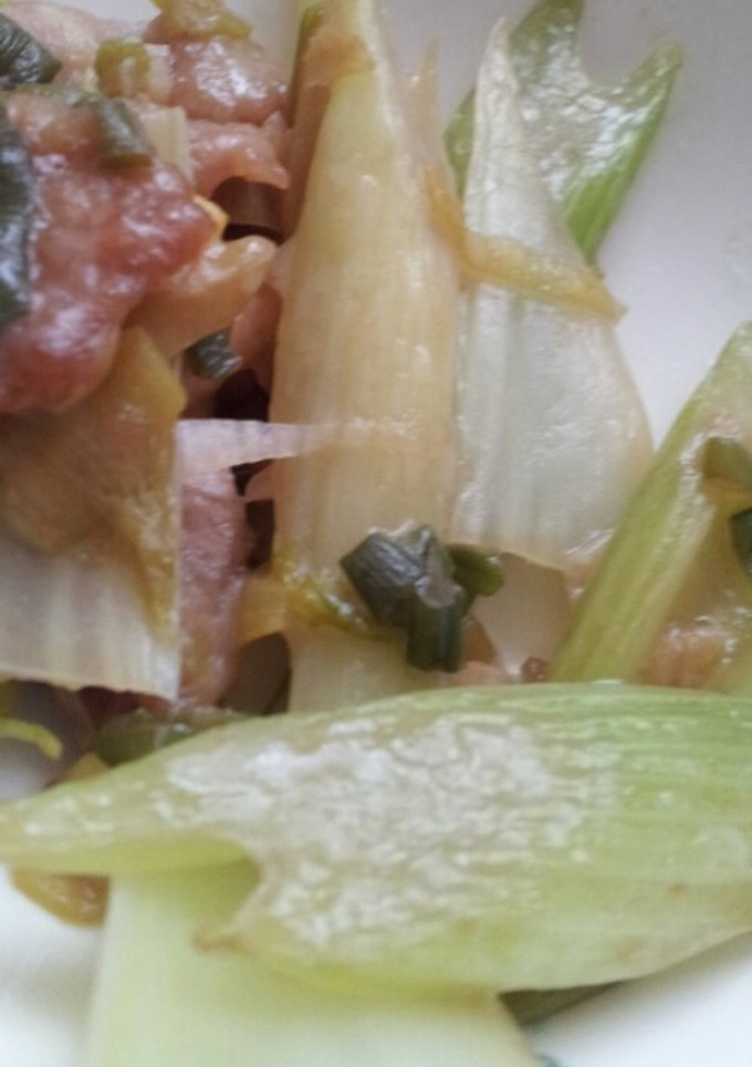 セロリと豚肉の炒め-レシピのメイン写真