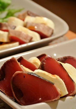 超簡単！鰹のたたきとモッツァレラの刺身-レシピのメイン写真