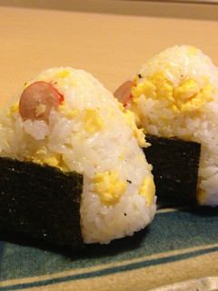 たまごとウインナーのおにぎり♪-レシピのメイン写真
