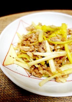 黄ニラと豚こまのオイスターソース炒め-レシピのメイン写真