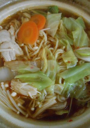 鶏肉とキャベツ入り中華蒸し麺鍋-レシピのメイン写真