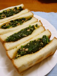絶品★鮭×ほうれん草×卵のサンドイッチ♪-レシピのメイン写真