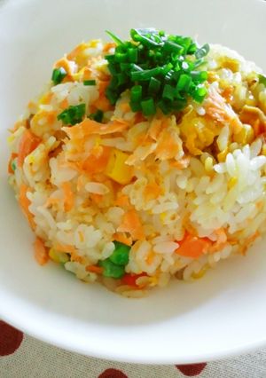 パパッと簡単♪美味しい鮭チャーハン！-レシピのメイン写真