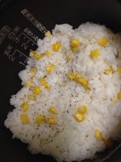 炊いたごはんに混ぜるだけコーンごはん☆-レシピのメイン写真