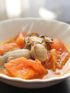 超簡単!牡蠣とトマトの塩麹炒め-レシピのメイン写真
