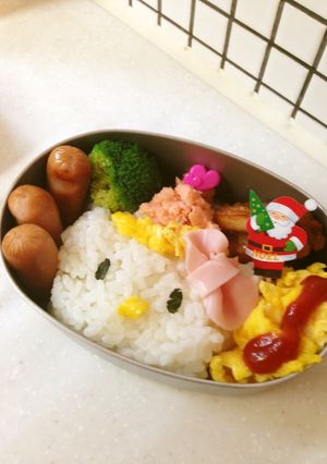 簡単！キャラ弁☆クリスマス☆キティ弁当-レシピのメイン写真