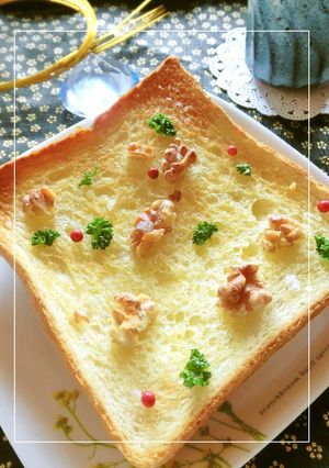 胡桃とＰペッパーの塩バタートースト-レシピのメイン写真