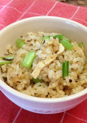 さば缶の美味しい汁で☆炊き込みごはん-レシピのメイン写真