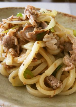 塩麹豚＆炒めネギの絶品アレンジ焼きうどん-レシピのメイン写真