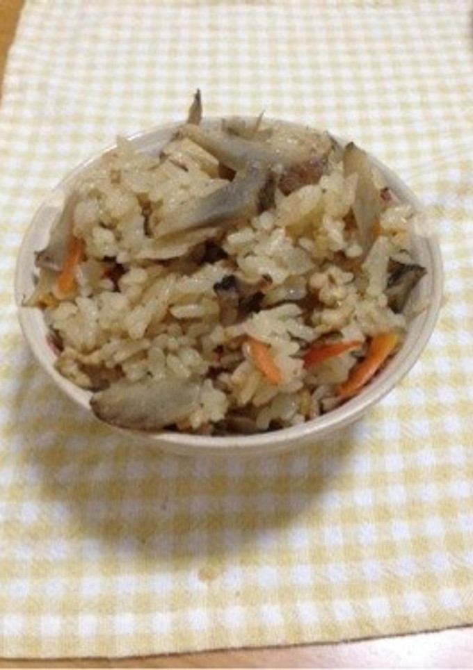 鷄とごぼうの炊き込みご飯-レシピのメイン写真