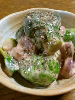 簡単!芽キャベツの塩辛マヨ和え♪-レシピのメイン写真