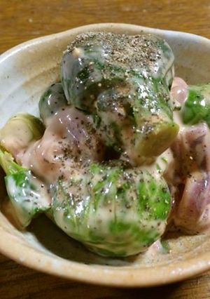 簡単!芽キャベツの塩辛マヨ和え♪-レシピのメイン写真