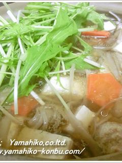 旨味たっぷり♪ごぼうと鶏団子の昆布だし鍋-レシピのメイン写真