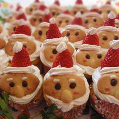 รูปของ サンタカップケーキ☆ クリスマス