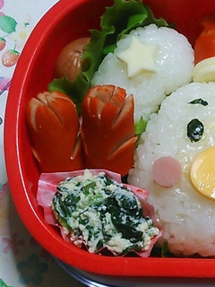 キャラ弁 赤ウィンナーでお花♪-レシピのメイン写真